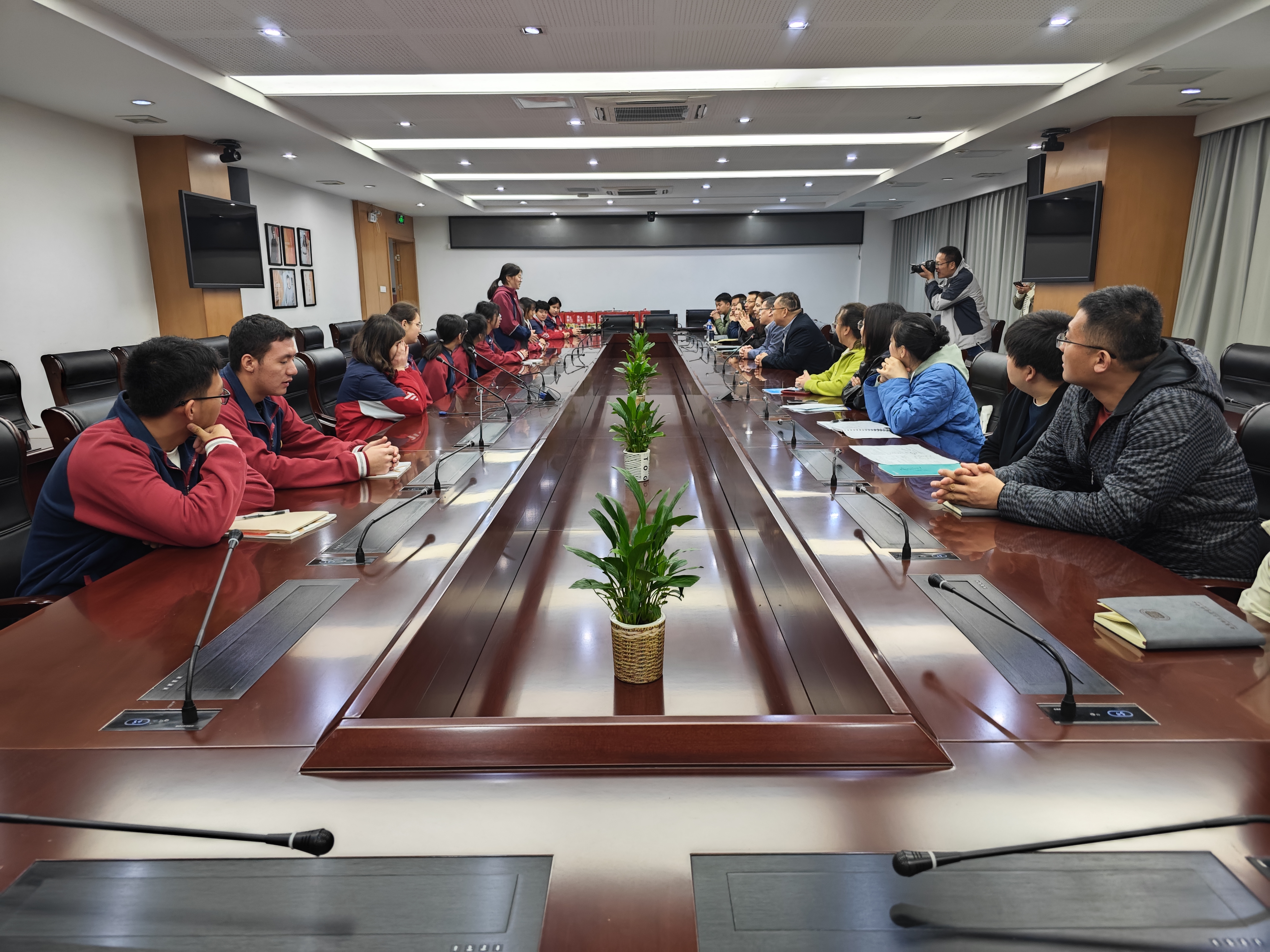 江南三月天,惠风领客来┃新疆克州中小学校长高级研修培训在我校举行_新闻快报_校园动态_苏州高新区第一中学